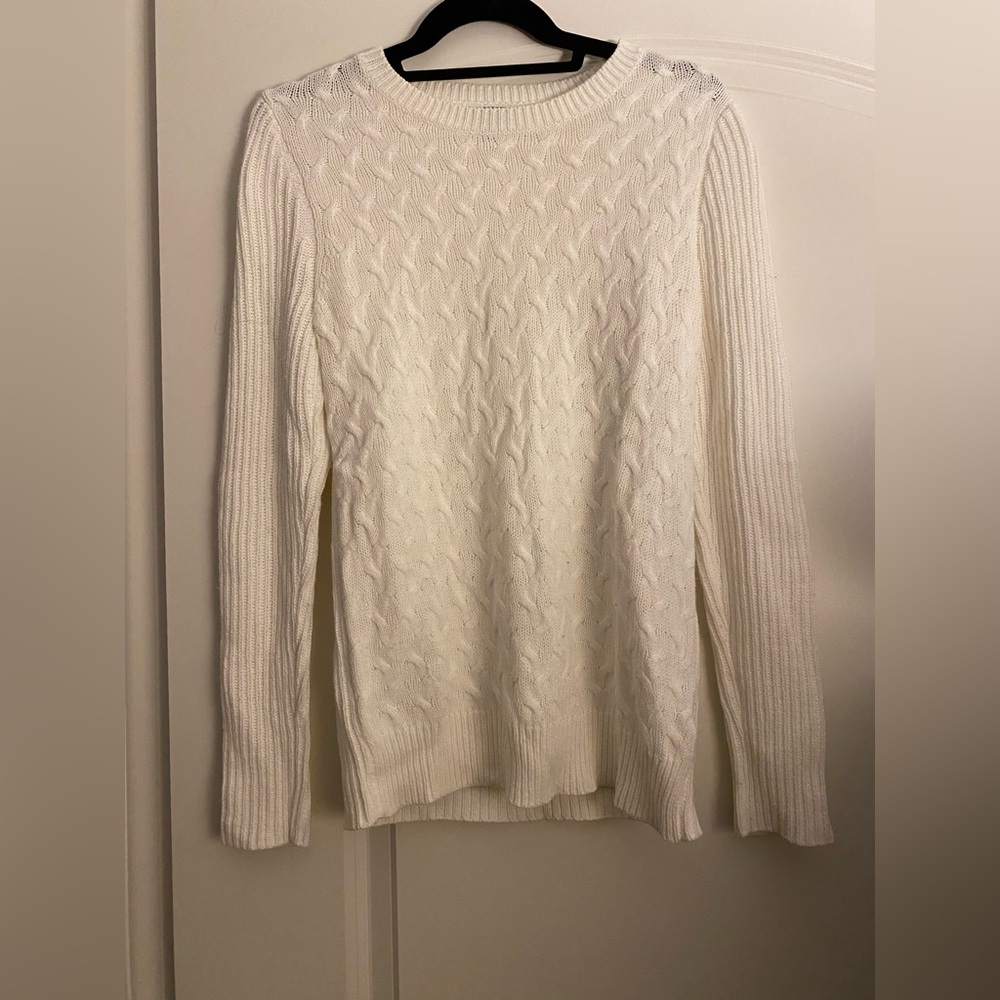 Elegant White Cable Knit Sweater